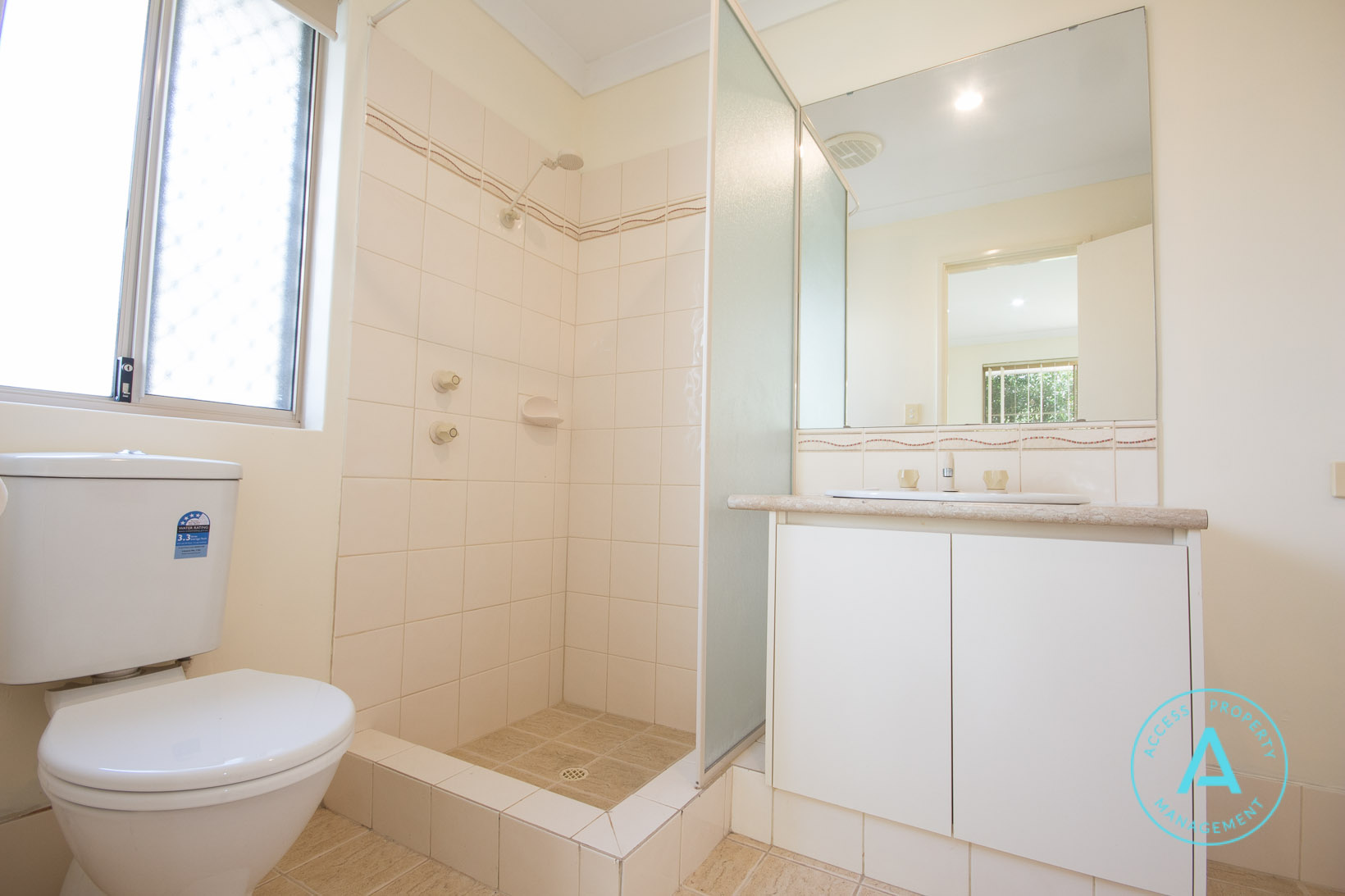 Access Property Management 28, Abingdon Crescent Bathroom